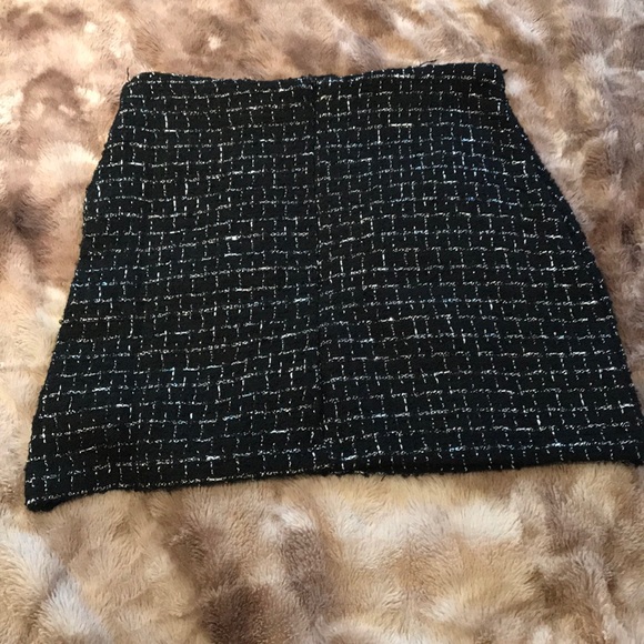 Tweed Mini Skirt - Picture 5 of 6